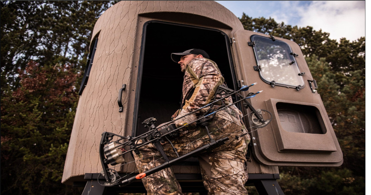 Climbing into hunting blind